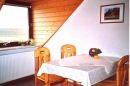 wohnung_oben_zimmer2.jpg